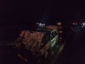 Seyir Halindeki Otomobil Alev Alev Yandı