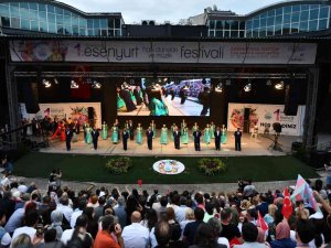 Savaş Halindeki İki Ülke Ukrayna Ve Rusya, Esenyurt’tan Barış Güvercini Uçurdu