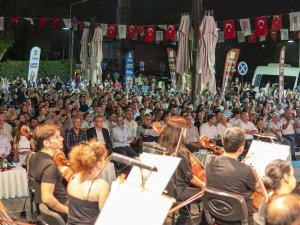 Tarsus’ta 50 Kişilik Dev Orkestra Eşliğinde Allegra Ensemble Konseri