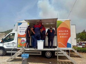 Büyükşehir Personeli Marmaris Yangınında Teyakkuz Halinde
