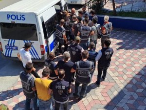 4’ü Kadın 11 Kişi Fuhuş Operasyonunda Gözaltına Alındı