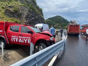 Kazaya Müdahale Eden Arama Kurtarma Ekibi Dönüşte Kaza Yaptı: 3 Yaralı