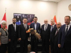Bakan Kurum’dan Isparta’da Ak Parti Ve Mhp İl Başkanlıkları Ziyareti