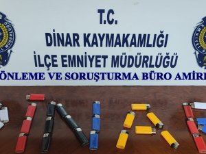 Çakmak Ve Çikolata Çalan Şahısları Polis Yakaladı