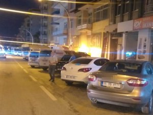 Otomobil Yayaya Çarptı: 1 Yaralı
