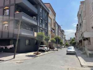 Önce Tekmeyle Alarmı Kontrol Etti, Sonra Aracı Çaldı