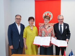 İ̇zmir Fransız Kültür Merkezi’yle Protokole İmza Attılar