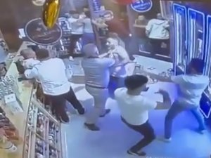 Tekel Bayiinde Eksik Para Verdi, Ortalık Savaş Alanına Döndü