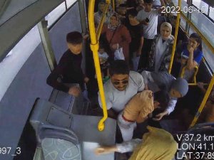 Batman’da Belediye Otobüsünde Panik Anları