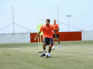 Ümraniyespor Yeni Sezon Hazırlıklarına Tüm Hızıyla Devam Ediyor