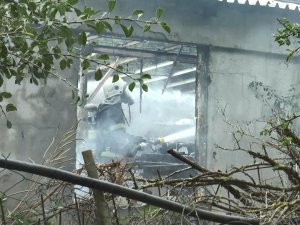 Ormanlık Alandaki Fabrika Alevlere Teslim Oldu