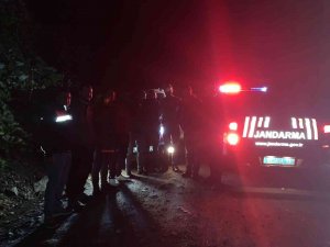 Haber Alınamayan Şahıslar Araçları İle Çamura Saplanmış Halde Bulundu