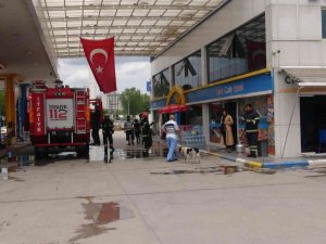Benzin İstasyonunun Büfesinde Yangın: Facianın Eşiğinden Dönüldü