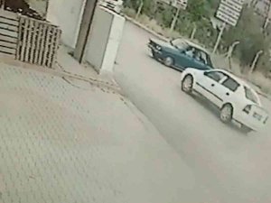 Bir Anlık Dikkatsizlik Kazaya Sebep Oldu