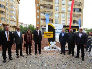 Eski Bakanın İsmi Gaziantep’teki İşlek Bir Caddeye Verildi