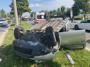 Kartal’da Kontrolden Çıkan Otomobil Takla Attı: 4 Yaralı