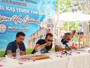 “Geleneksel Kaş Yemek Yarışması” Yapıldı