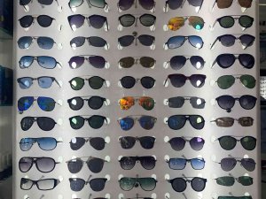 Sahte Güneş Gözlüklerini Orijinalinden Ayırt Etmek Çok Zor