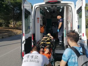 Denizden Dönen İki Kızkardeş Motosikletin Devrilmesi Sonucu Hastanelik Oldu
