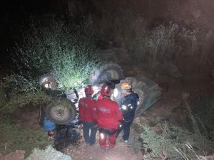 Kayıp Yaşlı Adam Devrilen Traktörün Altında Ölü Bulundu