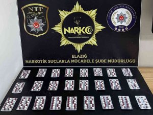 Elazığ’da Bin 77 Sentetik Ecza Maddesi Ele Geçirildi