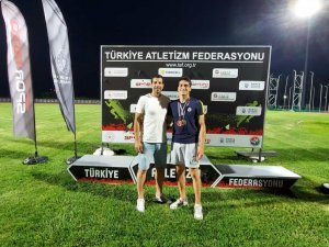 Milli Atlet En İyi Derecesini Koştu