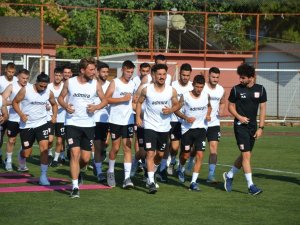 Ayvalıkgücü Belediyespor Topbaşı Yaptı