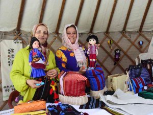 30 İlin Yöresel Yemekleri Ve El Sanatları Ahlat’ta Sergilendi