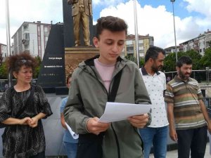 Hayvan Severler Sokak Hayvanları İçin Basın Açıklaması Yaptı