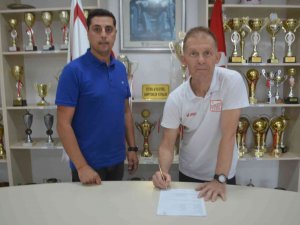 Ayvalıkgücü Voleybolda Gökhan Edman İle Yola Devam Edecek