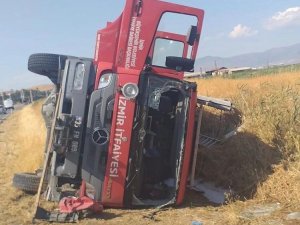 İ̇tfaiye Ekibi Yangına Giderken Kaza Yaptı: 3 Yaralı