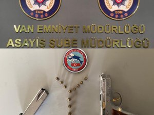 Van’da Değişik Suçlardan 35 Kişi Tutuklandı