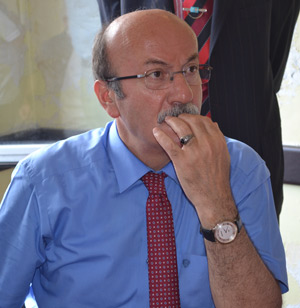 Mehmet Bekaroğlu Yükseldi