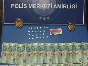 Şeker Kutusunda Uyuşturucu İle Yakalandı