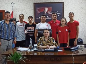 Kaymakam Baştürk Başarılı Sporcuları Makamında Ağırladı