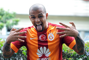 Melo Galatasaray kampına geliyor