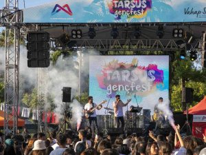 Gençler, Tarsus Genç Fest’te Doyasıya Eğlendi