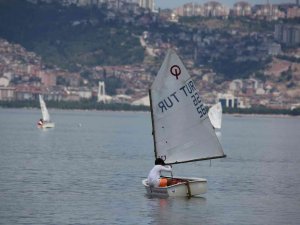 Yelken Yarışlarında Ödül Heyecanı