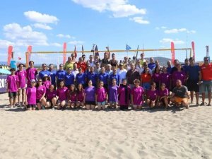 Burhaniye’ De U20 Plaj Voleybolu Türkiye Şampiyonası Tamamlandı
