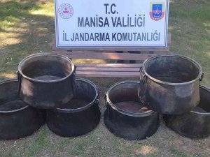 Caminin Bakır Kazanlarını Çalan Hırsızlar Yakalandı