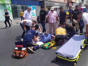 Bahçelievler’de Ambulans Yayaya Çarptı