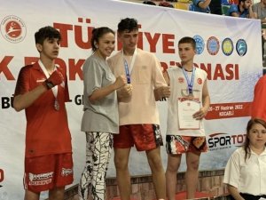 Eskişehirli Genç Boksör Bu Kez Türkiye Şampiyonluğu Yaşadı