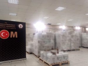 Kuşadası’nda 20 Bin Şişe Kaçak İçki Ele Geçirildi