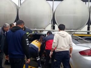 Otomobil Tır Dorsesine Saplandı: 1’i Ağır 3 Yaralı