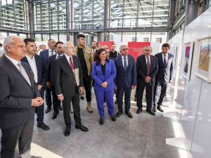 Aydın’da ’Kitapların Gizli Yüreği’ Sergisi Tekstil Park Sanat Galerisi’nde Ziyarete Açıldı