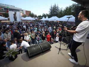 Kazım Koyuncu Yenimahalle’de Çiçek Festivali’nde Anıldı