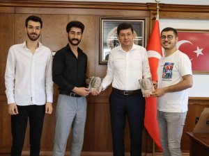 Duyarlı Gençler Projelerini Başkan Özcan İle Paylaştı