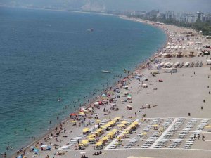 Antalya’da 2022 Yılı Turist Sayısı 4 Milyonu Aştı