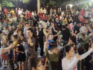 Gürsulular, Millet Bahçesi’nde Müziğin Ritmiyle Coştu
