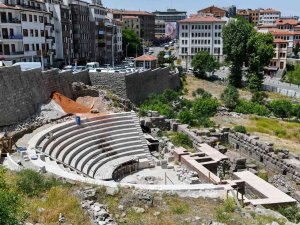 Arkeopark Kazılarında Roma Dönemi’ne Ait Eserler Bulundu